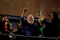 „Brazilský Trump“ Bolsonaro končí. Prezidentské volby v Brazílii vyhrál těsně Lula