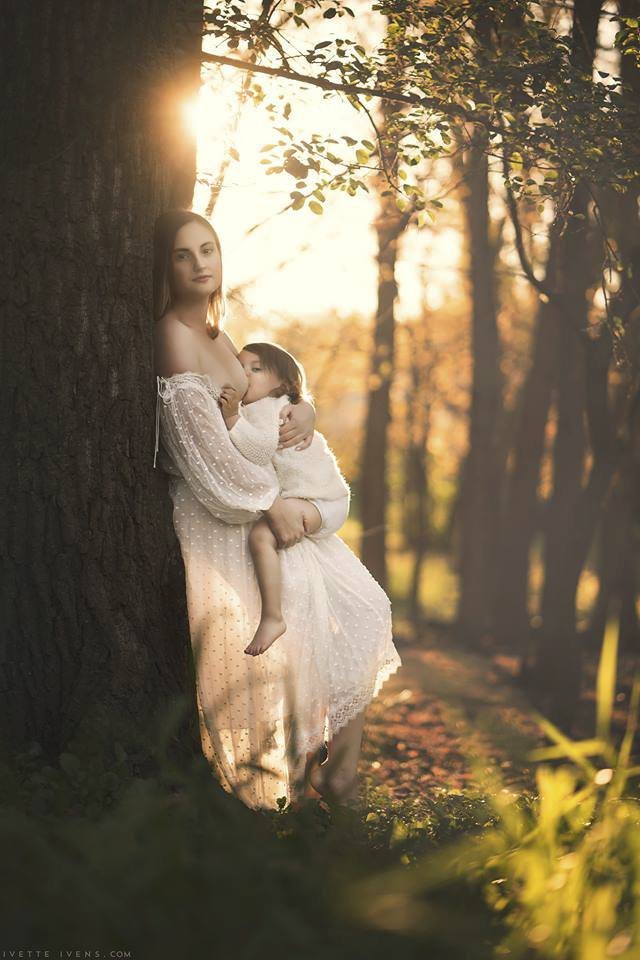 Fotoprojekt Bohyně Kojení - Breastfeeding Goddess