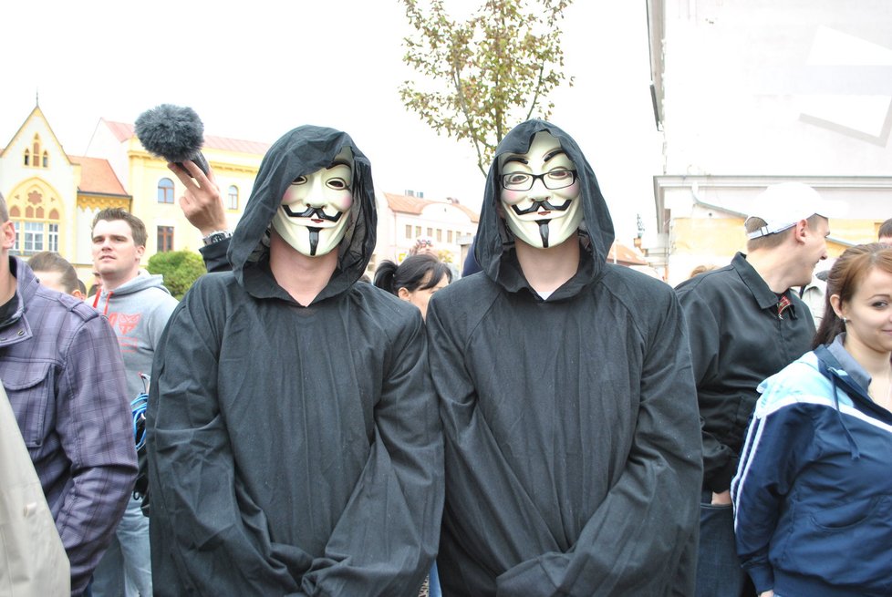 Účastníci pochodu za Petra a bezpečnost v Břeclavi. 