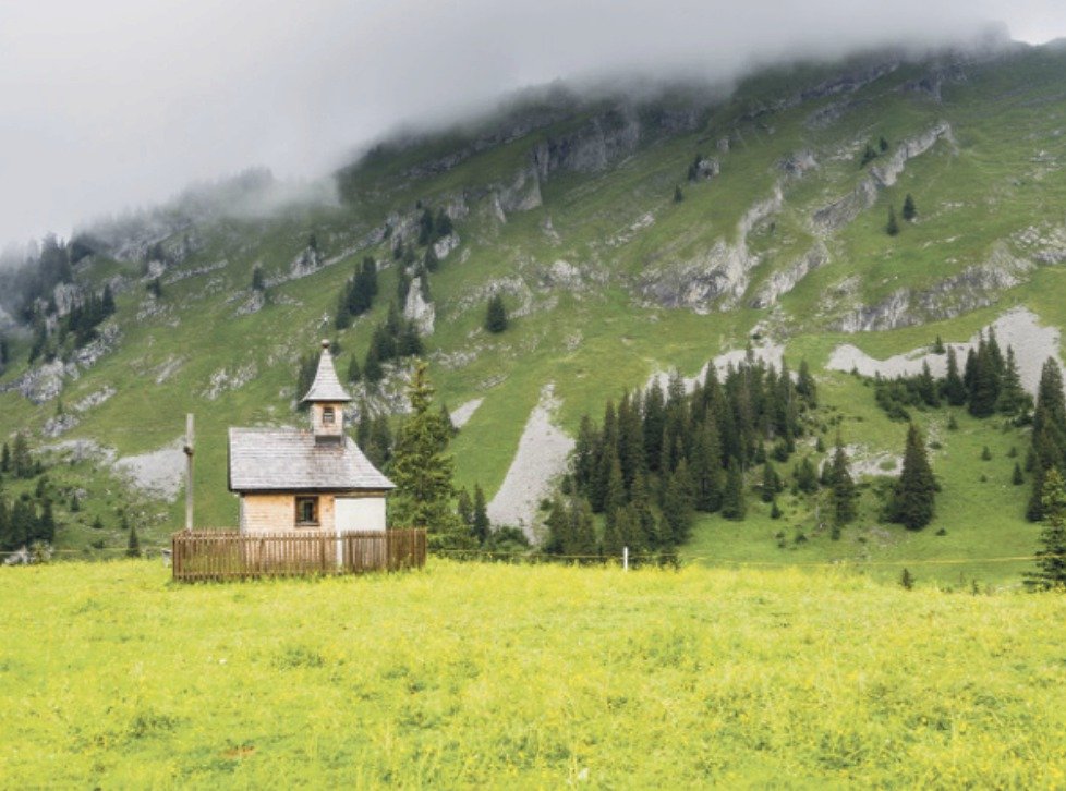 Alpská příroda láká spoustu českých turistů.