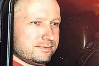 Masový vrah Breivik tvrdí: 21 let je moc, malé děti jsem ušetřil