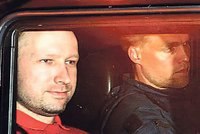 Breivik si stěžuje na vězení: Je tu nuda!