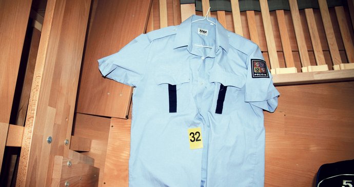 Český Breivik měl doma nachystanou policejní košili