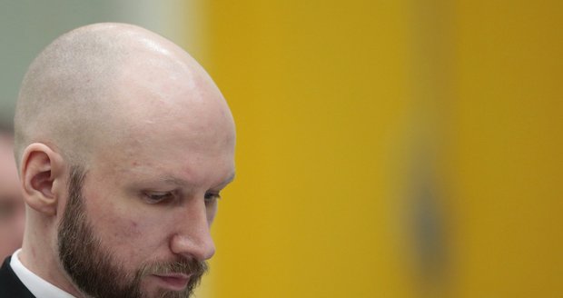 Masový vrah Breivik se má ve vězení dobře. Norsko smetlo údajné porušování práv