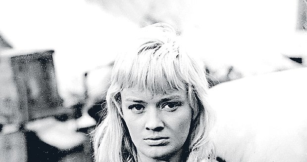 1957 - O Brejchové se hned od počátku kariéry říkalo, že je česká Bardotka