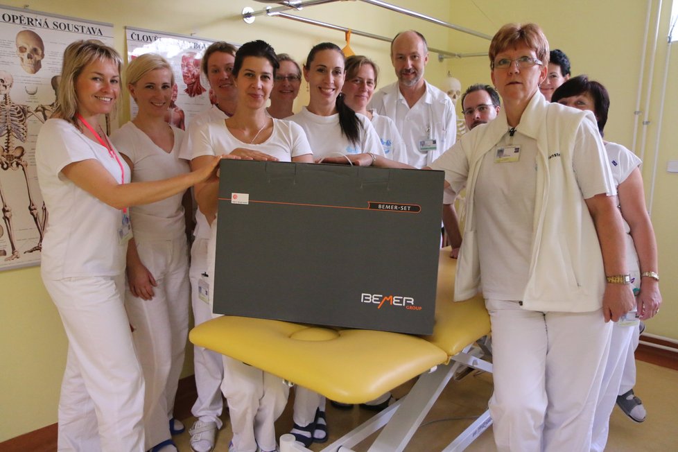 Dětská nemocnice v Brně získala unikátní přístroj, který pomáhá při léčbě poranění.
