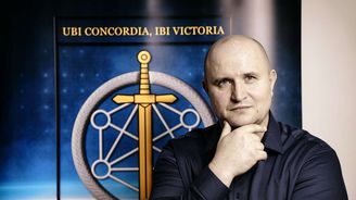 Šéf protiteroristického útvaru Brejcha: Zadrželi jsme podezřelé z útoku v Pardubicích Šéf protiteroristického útvaru Brejcha: Zadrželi jsme podezřelé z útoku v Pardubicích