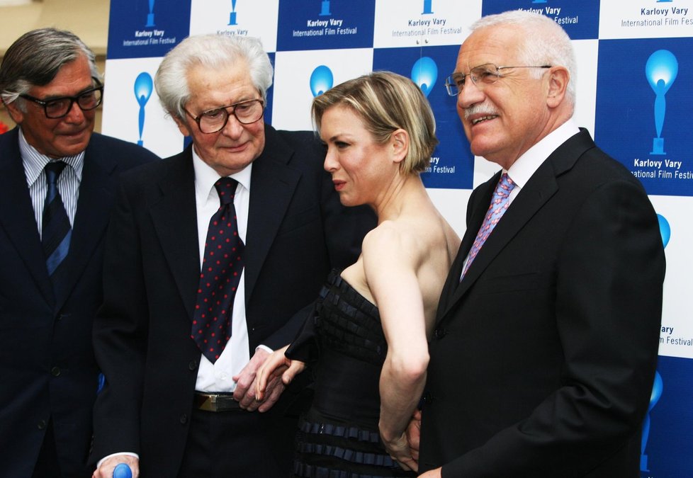 Pojar s Jiřím Bartoškou, americkou herečkou Renée Zellweger a českým prezidentem Václavem Klausem na mezinárodního filmového festivalu v Karlových Varech