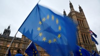 Vláda chystá zákon pro případ tvrdého brexitu. Na jeho rychlé přijetí tlačí i část opozice