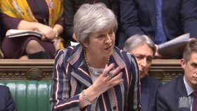 Premiérka Mayová v úterý 4. 12. prohrála hlasování ohledně přístupu vlády k parlamentu. Klíčové hlasování její vládu ale teprve čeká. 11. prosince bude parlament hlasovat o brexitu - mezi Velkou Británií a Evropskou unií.