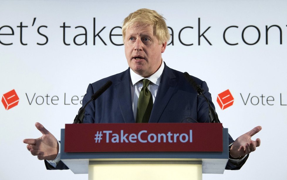 Britský ministr zahraničí Boris Johnson řekl, že ženy v burkách vypadají jako poštovní schránky.