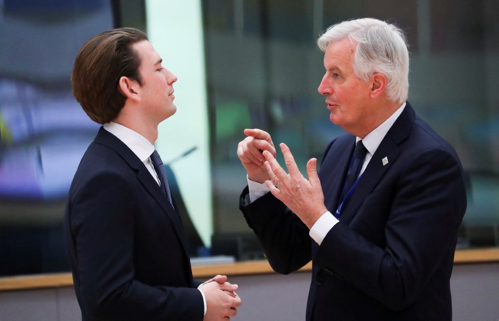 Rakouský kancléř Sebastian Kurz a unijní vyjednavač Michel Barnier na mimořádném summitu v Bruselu (25.11.2018)