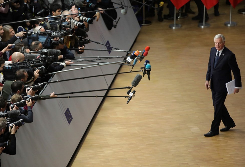 Unijní vyjednavač Michel Barnier na nedělním mimořádném summitu (25.11.2018)