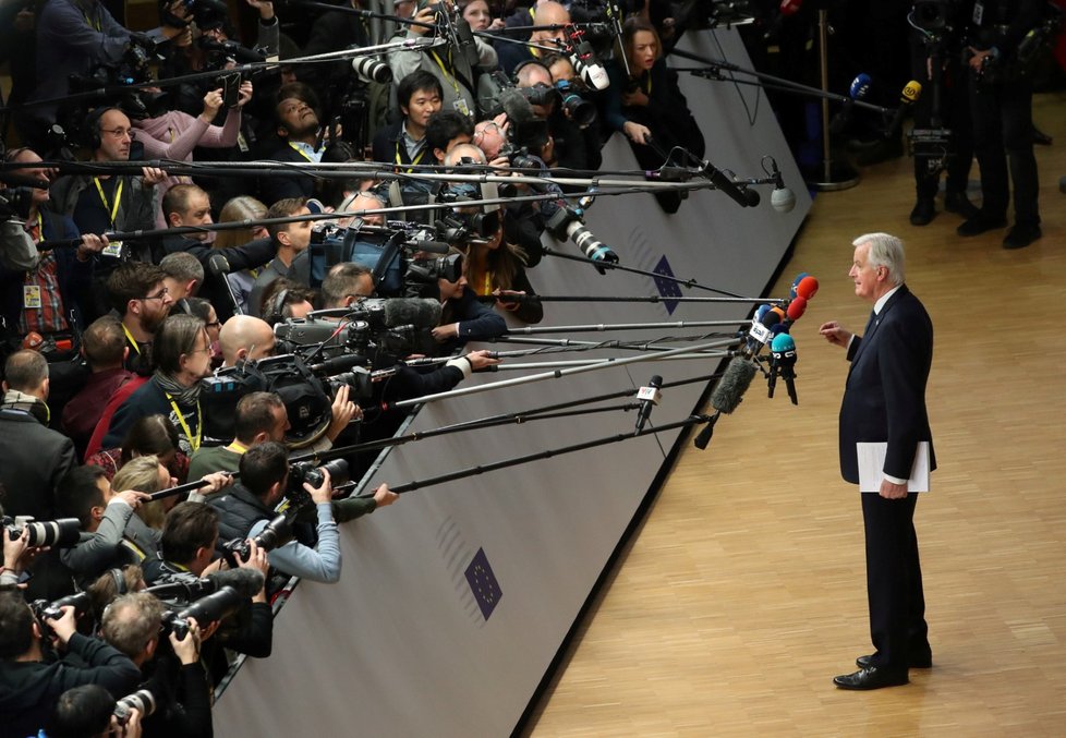 Unijní vyjednavač Michel Barnier na mimořádném summitu (25.11.2018)