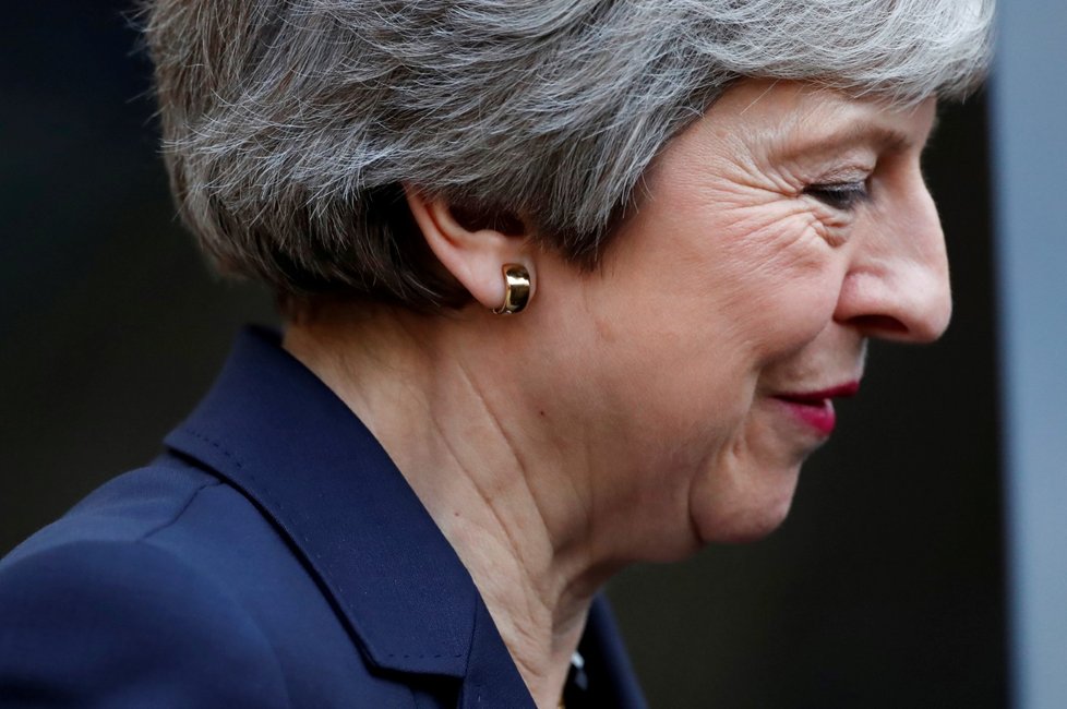 Theresa Mayová se obává tvrdého brexitu, podporu parlamentu zatím nemá.