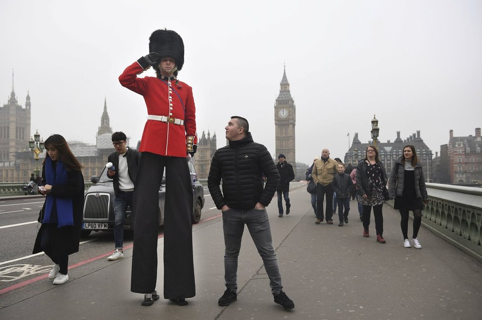 Brexit v Británii se blíží, i když s tím část lidí navzdory výsledku referenda nesouhlasí.