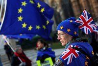 Brexit je o krok blíže: Britští poslanci zrušili nadřazenost zákonů EU