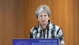 Premiérka Theresa Mayová řekla, že jednání postupují dobrým směrem a že je prozatím hotovo 95 procent dohody mezi EU a Británií.