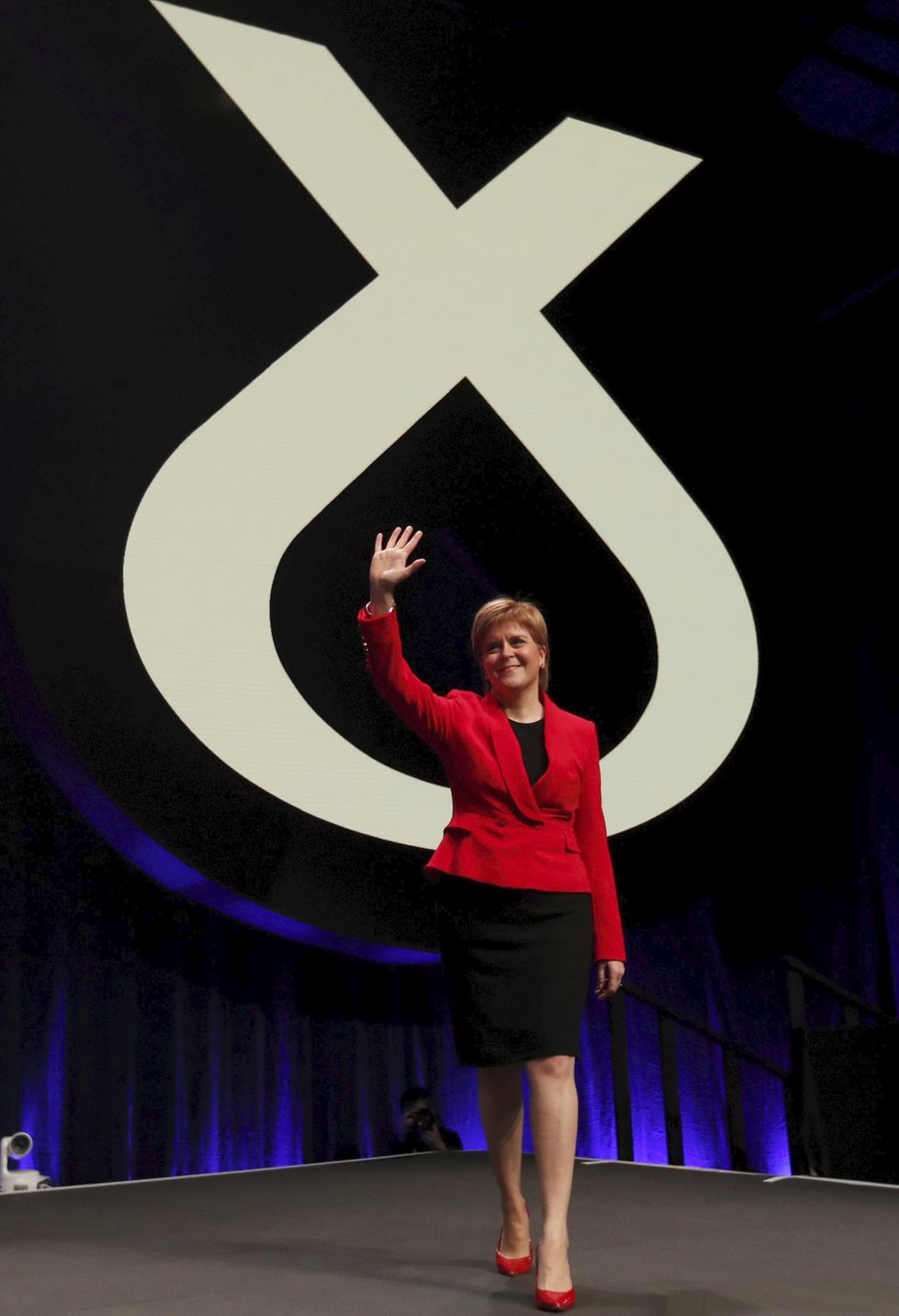 Předsedkyně Skotské národní strany (SNP) a zároveň první skotská ministryně Nicola Sturgeonová