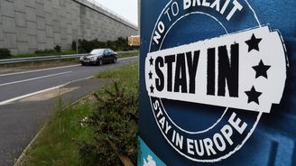 Podle průzkumu v Británii mírně převažují přiznivci setrvání v EU Podle průzkumu v Británii mírně převažují přiznivci setrvání v EU