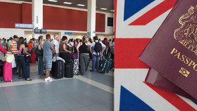 Cestování po brexitu bez dohody bude pro Brity znamenat nekonečné čekání na letišti, (ilustrační foto).
