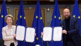 Brexit je téměř u konce, lídři EU podepsali dohodu. A Británii čekají komplikace na hranicích