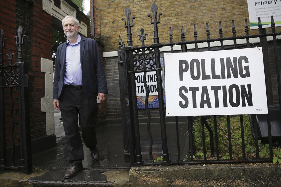 Lídr labouristické strany Jeremy Corbyn hlasoval v referendu pro setrvání Británie v EU.