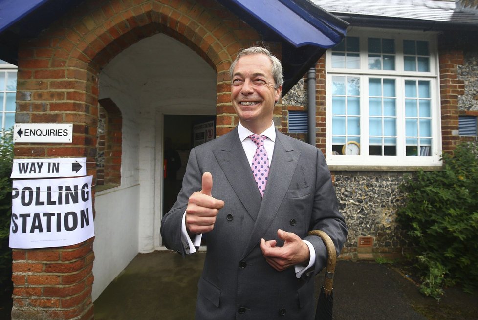 Předseda Strany nezávislých Nigel Farage je zastánce brexitu. Podle toho hlasoval.