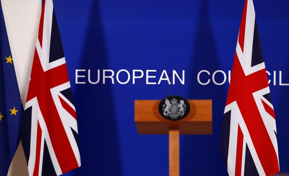 Lídři EU podpořili dohodu o brexitu: (25. 11. 2018)