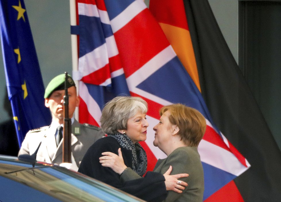 Britská premiérka Theresa Mayová jednala s německou kancléřkou Angelou Merkelovou o odkladu brexitu (9.4. 2019)