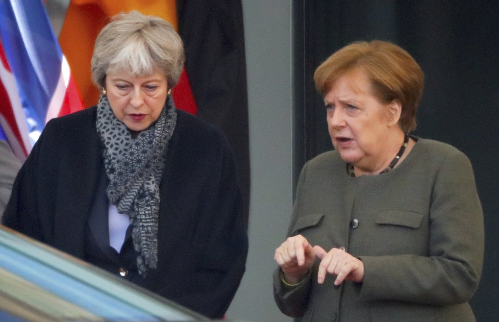 Britská premiérka Theresa Mayová jednala s německou kancléřkou Angelou Merkelovou o odkladu brexitu. (9. 4. 2019)