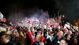 Britové slavili vystoupení země z Evropské unie. (1.2.2020)