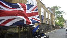 Brexit přijde Británi draho: Jen za poradce zaplatí 160 miliard.