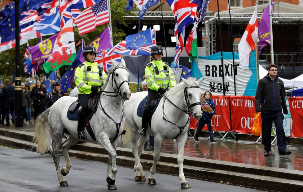 Šéf parlamentu dnes neumožnil znovu projednat brexitovou dohodu. (21. 10. 2019)