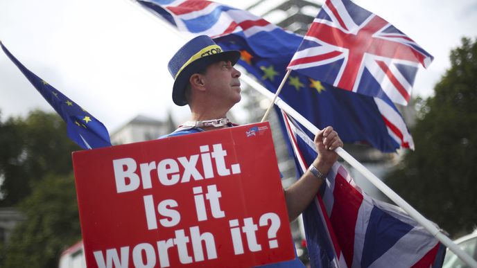 Britové proti brexitu neustále protestují
