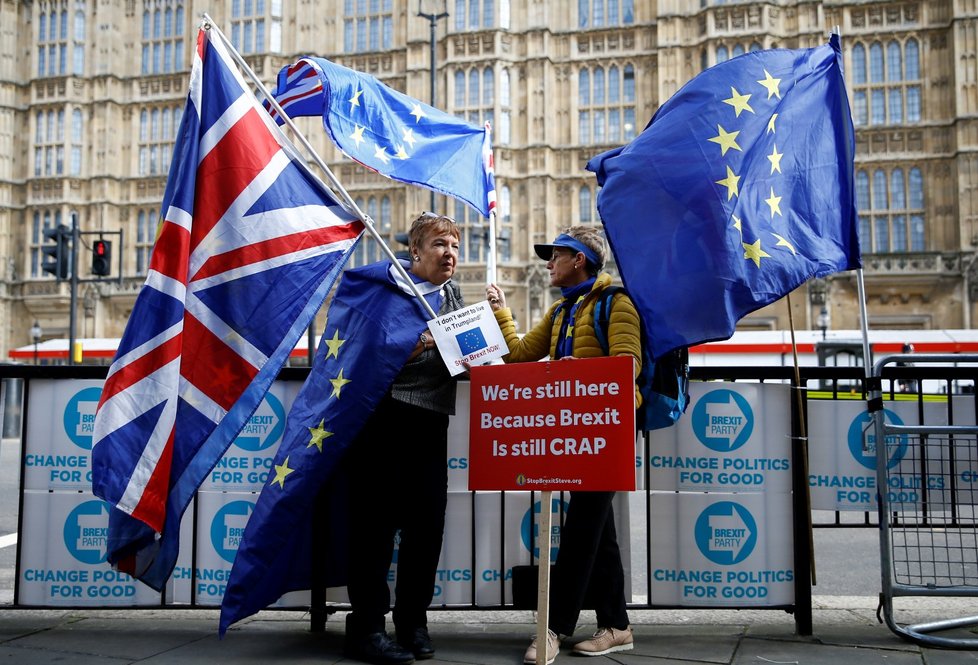 Vyjednavači se shodli na brexitové dohodě, tvrdí média (15. 10. 2019)