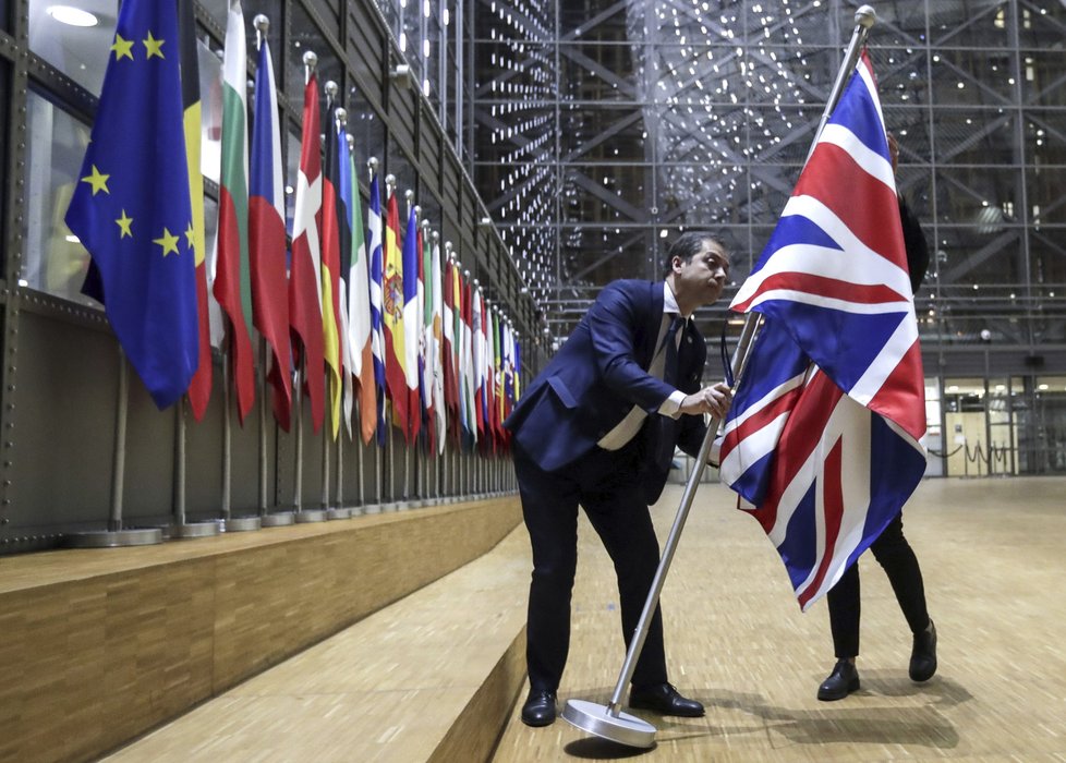 Z budov evropských institucí definitivně zmizely vlajky Velké Británie (31.1.2020).
