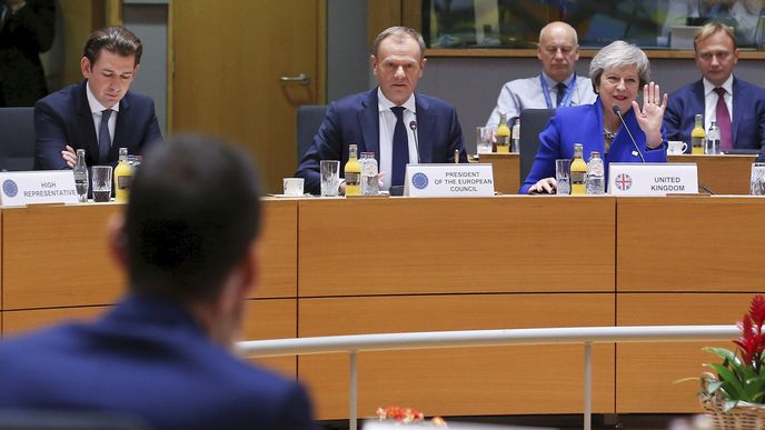 Rakouský premiér Sebastian Kurz, předseda Evropské rady Donald Tusk a premiérka Velké Británie Theresa Mayová
