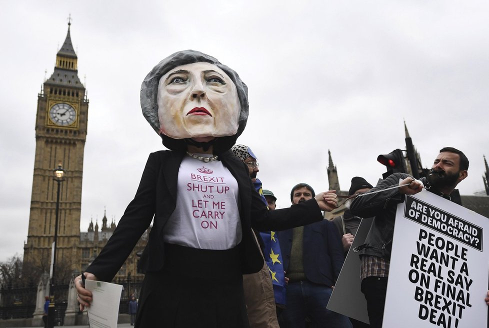 Odpůrci brexitu dnes protestovali v Londýně.