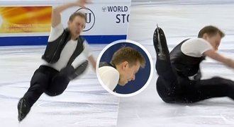 Krasobruslař Březina: Pád plný bolesti! Nepochopitelné, zlobil se exkouč Barny Krasobruslař Březina: Pád plný bolesti! Nepochopitelné, zlobil se exkouč Barny