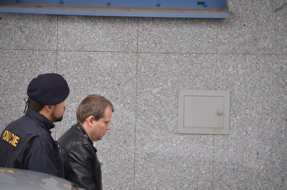 Včera před polednem soud uvalil vazbu i na Tomáše Březinu – bratra bosse nelegálních obchodů s alkoholem.