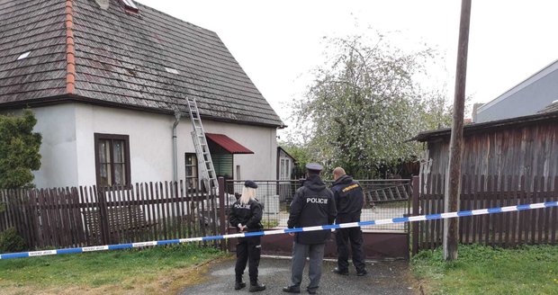 Vražda v Olomouci? Policie šetří podezřelý nález dvou mrtvých na okraji města