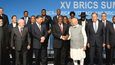 Skupina zemí BRICS, která se snaží být alternativou skupiny G7, se od ledna rozroste o pět nových členů.
