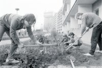 19. březen 1989: Pracujeme, až se z nás 'kouří'