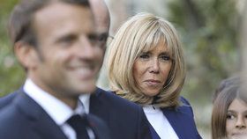 Francouzský prezident Emmanuel Macron s manželkou Brigitte.