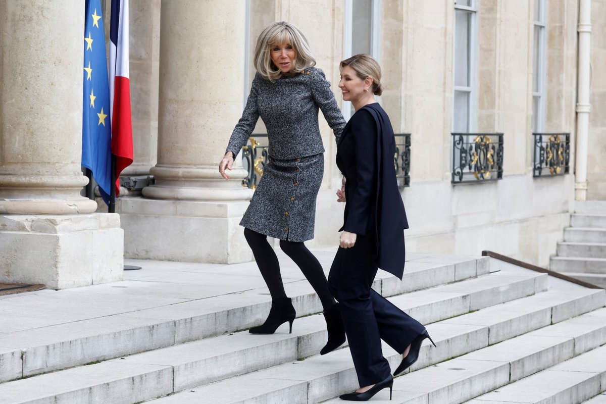 Francouzská první dáma Brigitte Macronová a ukrajinská první dáma Olena Zelenská v Paříži (12.12.2022)