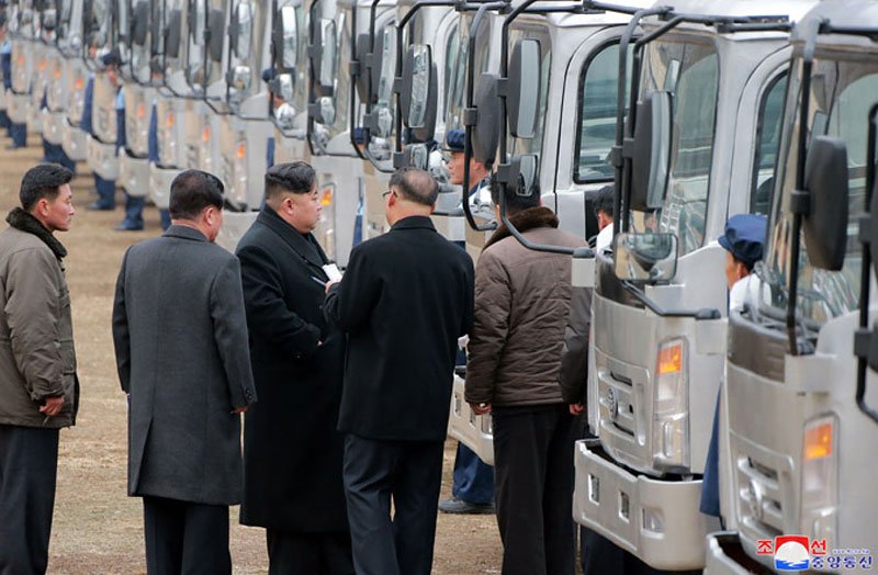 Kim Čong Un navštívil Automobilový komplex Sungri