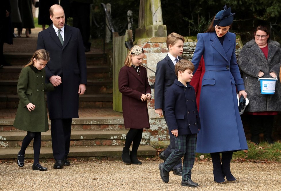 Britská královská rodina vyrazila na bohoslužbu v Sandringhamu (25. 12. 2023).