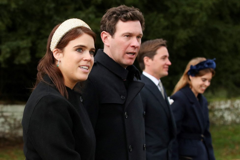 Britská královská rodina vyrazila na bohuslužbu v Sandringhamu (25. 12. 2023).