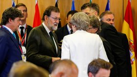 Prezidenti a premiéři 27 zemí Evropské unie rozhodli, že začne vnitřní přípravná diskuse o vyjednávání s Brity o budoucí podobě vzájemných vztahů.